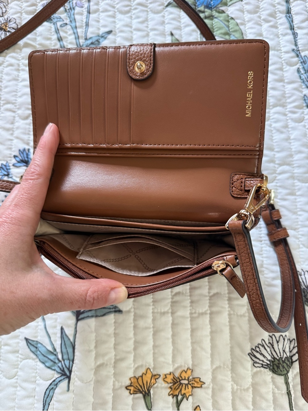 Michael Kors Jet Set Charm Small Phone Tan Pebbled Leather Crossbody Wallet - Picture 5 of 8